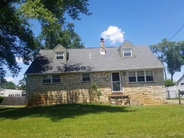 615 Adams St, Riverside, NJ 08075