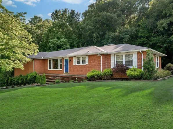 309 Parkway Dr, Dickson, TN 37055