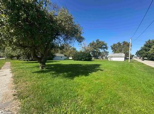 416 E Division St, Morning Sun, IA 52640