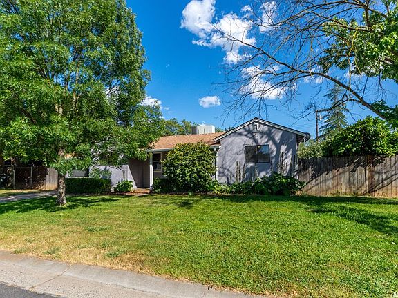 3rd image of 2670 Danube Dr