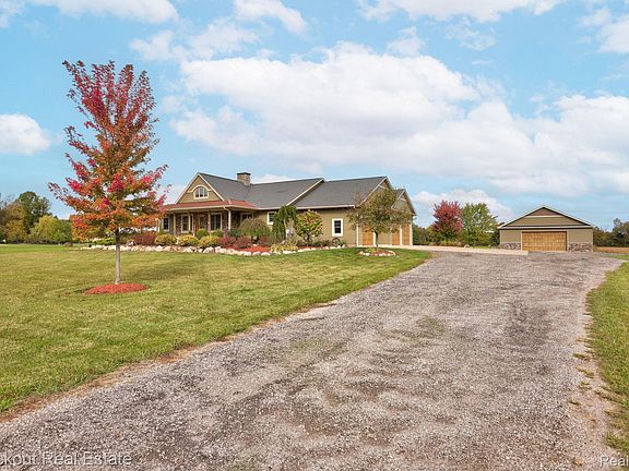 4th image of 9351 Lange Rd