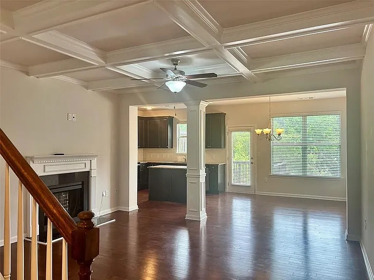 1700 Paxton Dr SW — Photo 4