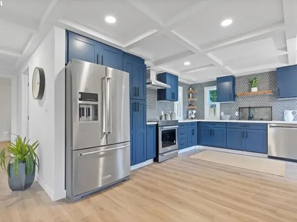 435 NE 130th Pl, Portland, OR 97230