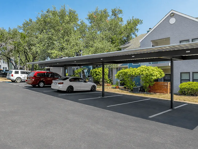 Apex Apartments — Photo 21