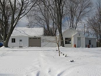 3rd image of 6124 59th Ave
