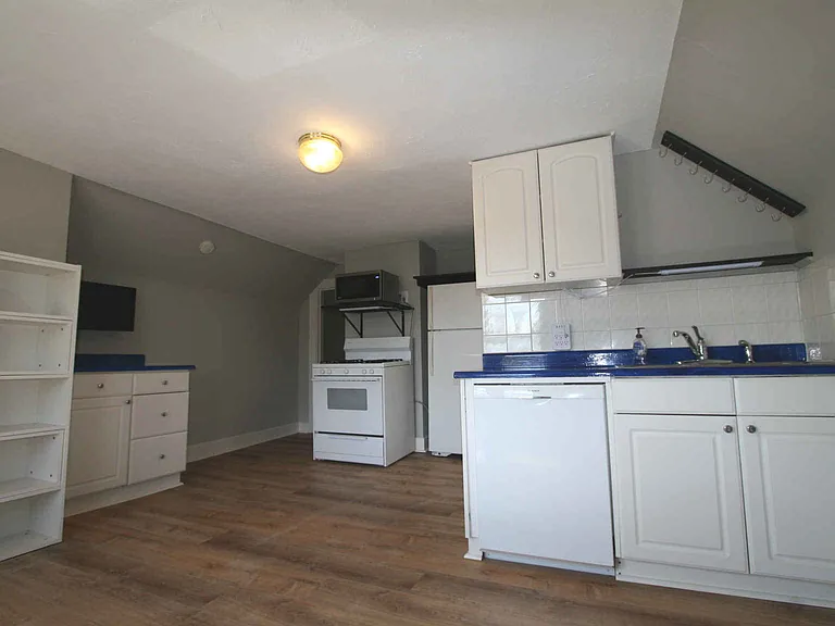 13823 Clifton Blvd #3 — Photo 1