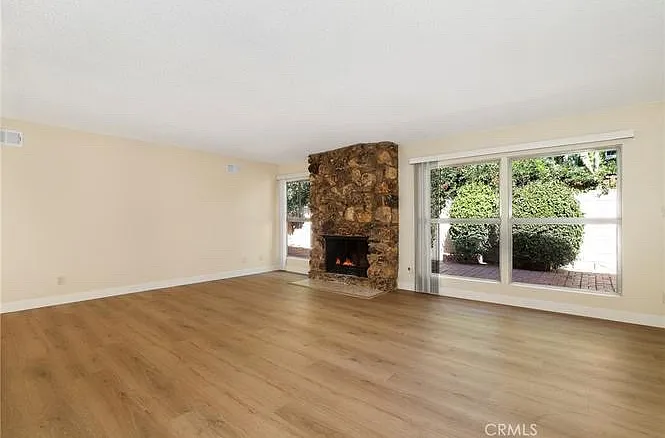 20017 Hemmingway St — Photo 11