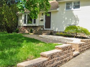 3 Grange Ct, East Brunswick, NJ 08816