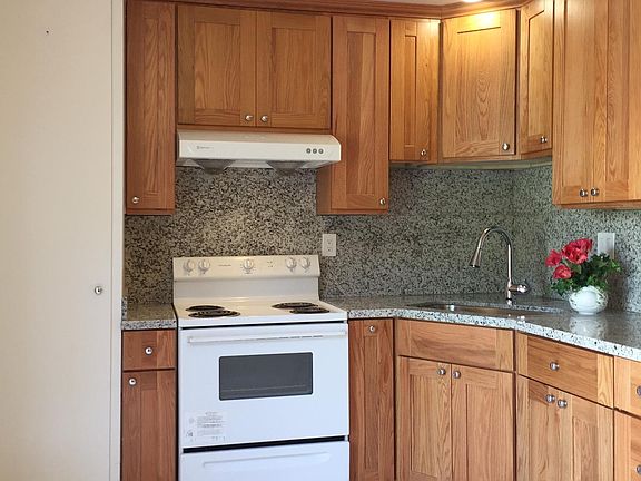 3rd image of 1725 Noranda Dr