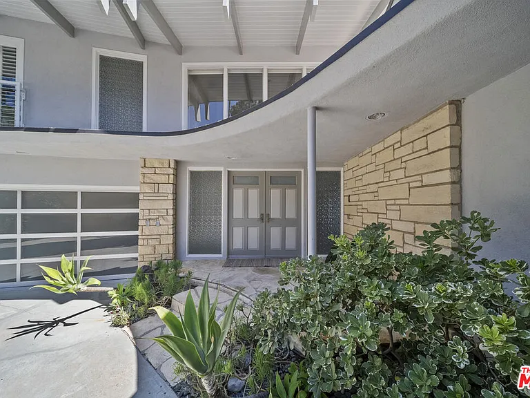 4620 Balboa Ave — Photo 2