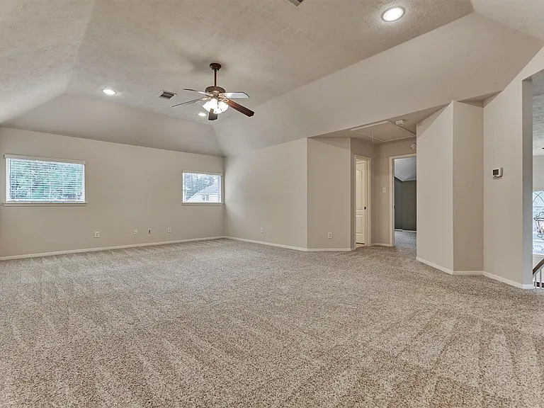 6615 Haughton Dr — Photo 32