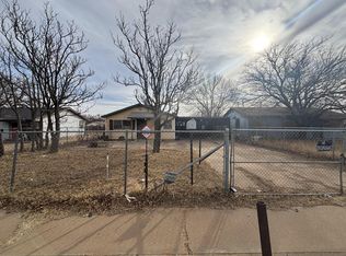 2710 E 2nd St, Lubbock, TX 79403