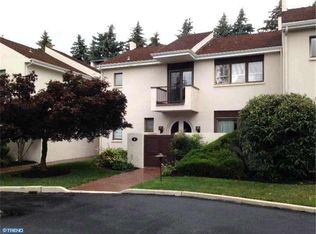 9 Dezac, Devon, PA 19333