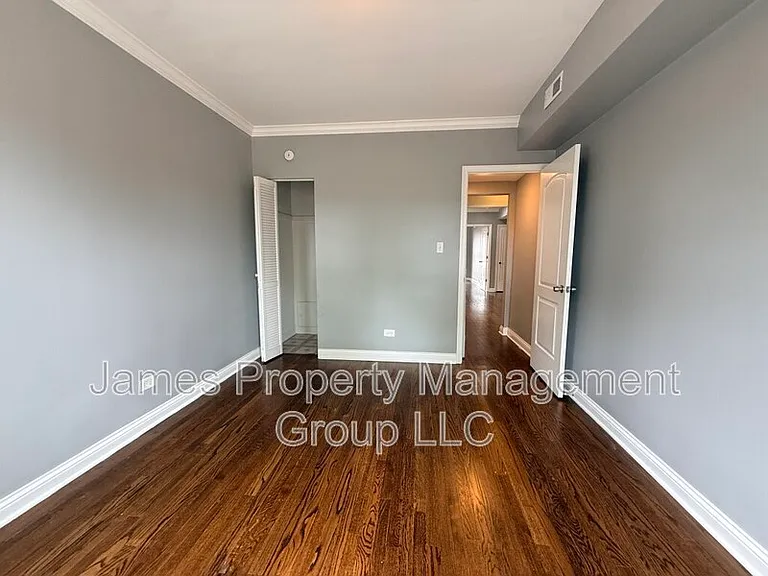 4023 N Troy St #2 — Photo 4