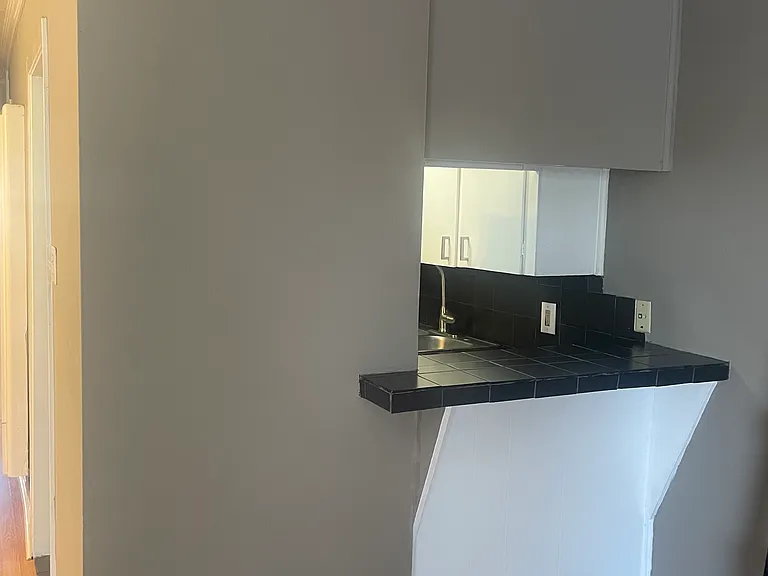 509 W Main St #5 — Photo 5