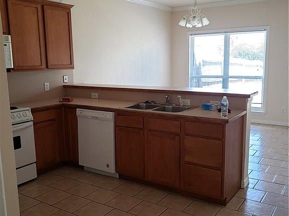 3rd image of 1260 Trailwood Dr