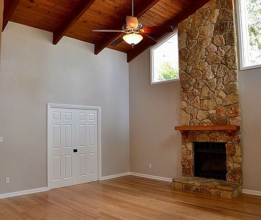 5th image of 2620 Satinwood Cir