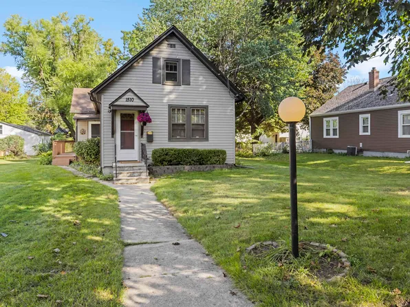 1510 Jackson St, Rockford, IL 61107