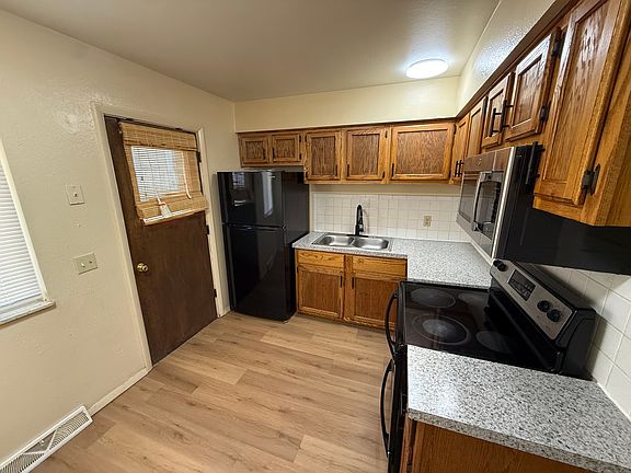 5th image of 5211 Douglas Rd #6