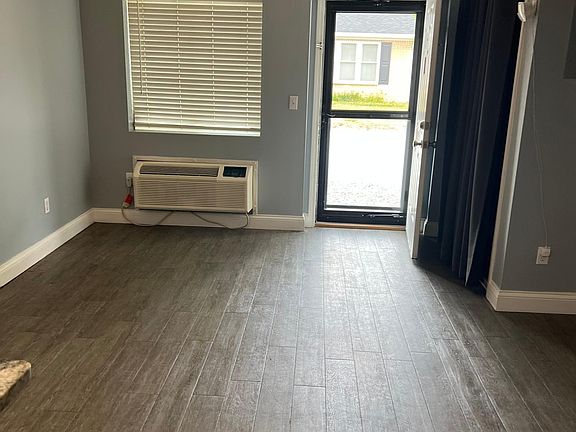 3rd image of 4860 W Morris St APT 1