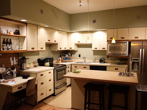 Large eat-in kitchen
