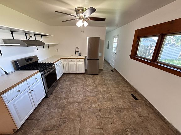 5th image of 3631 Decamp Dr