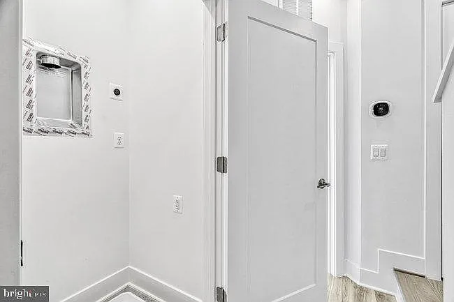 11236 Bunsen St — Photo 34