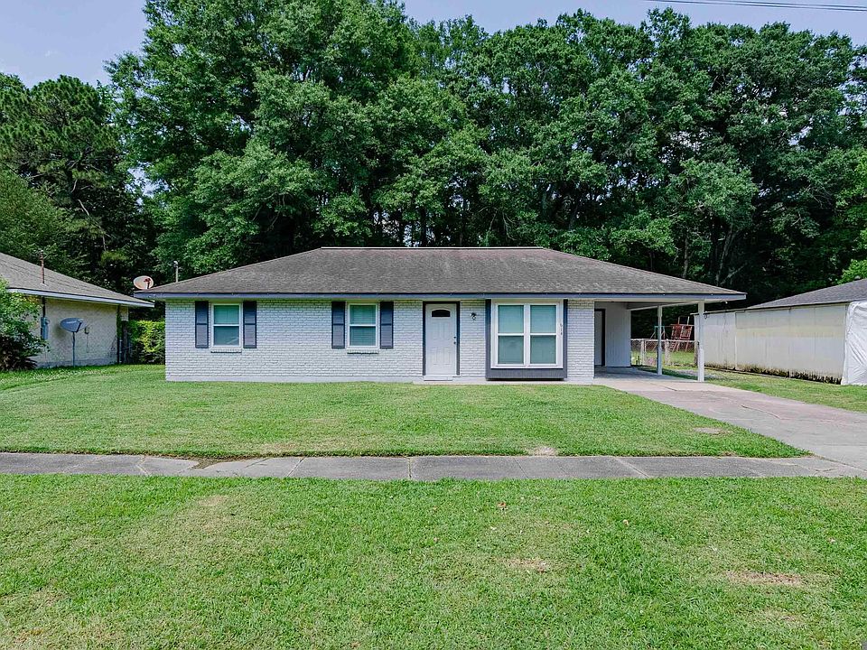 1st image of 614 Cypress Dr