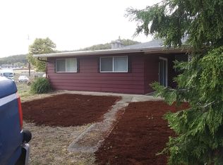 4416 Douglas Ave, Roseburg, OR 97470