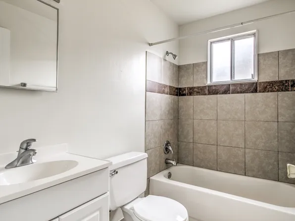 Building 2 E. Rock Creek Road - 8, 8 E Rock Creek Mnr, Arnold, MO 63010