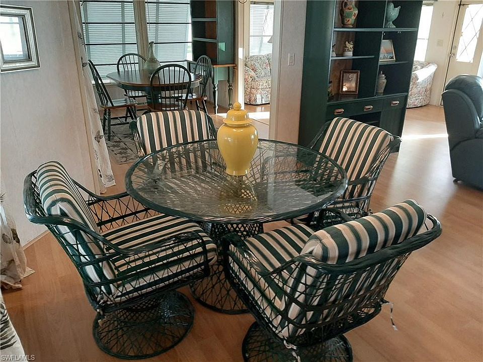 1st image of 236 Robelina Palm Ln #236