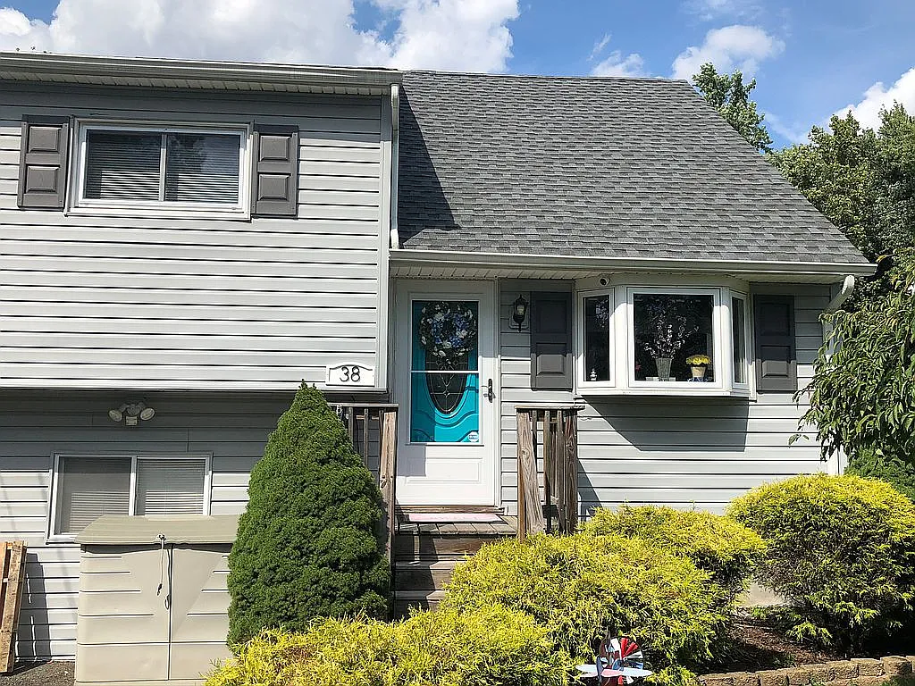 38 Lake Shore Dr photo 1