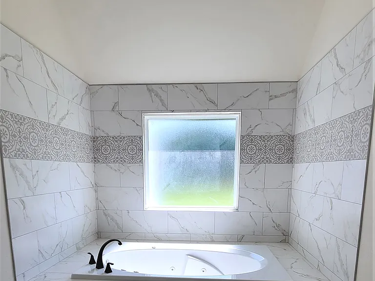 108 Tralee Ct — Photo 13