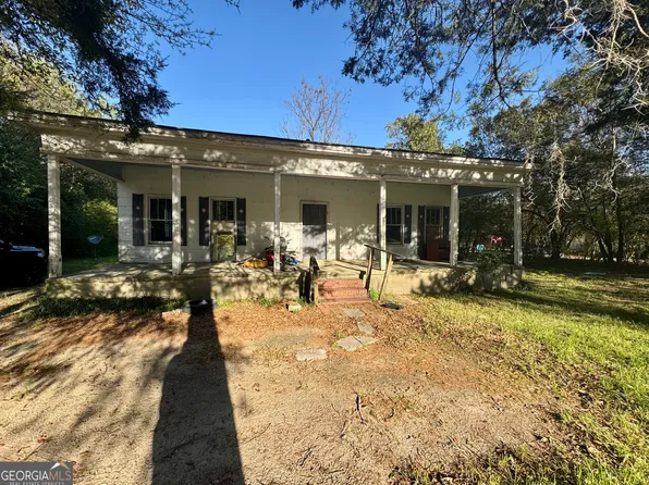 64 N Poplar St, Butler, GA 31006