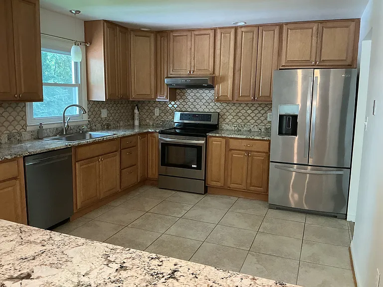 1012 Turkey Point Rd — Photo 4