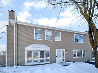 6736 Gretchen Pl N, Oakdale, MN 55128