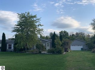 2491 Whites Beach Rd, Standish, MI 48658