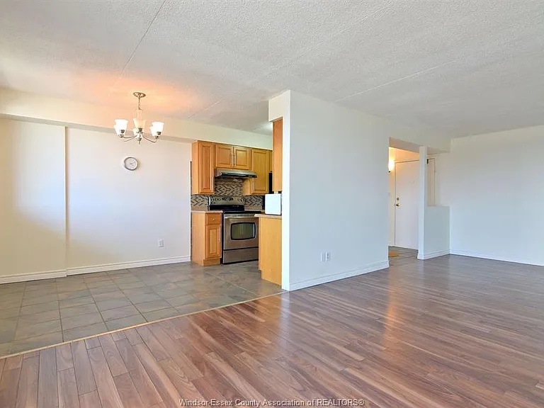 150 Park St W #1812 — Photo 12