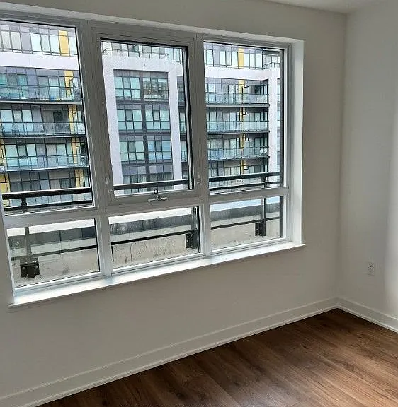 395 Dundas St W #619 — Photo 18