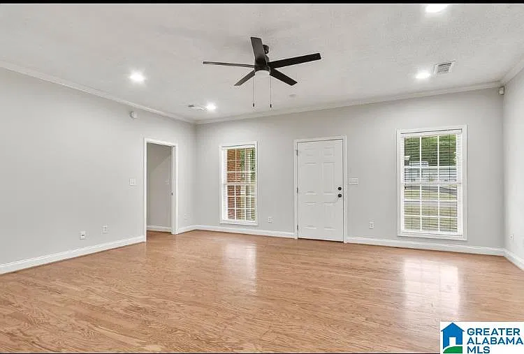 3 bed, 3.0 bath, $2,295 — Photo 3