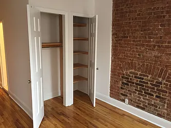 Rented by Metropolis Real Estate of Manhattan