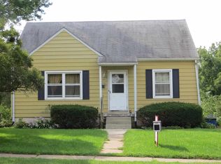1361 W 34th St, Davenport, IA