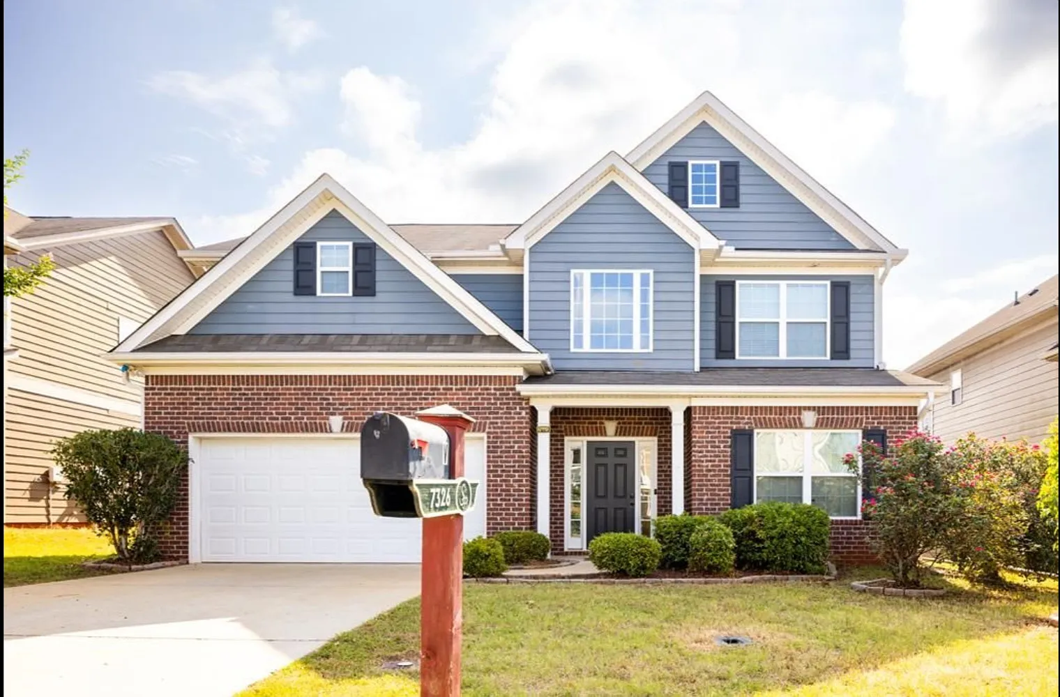 4 bed, 2650 sqft, $2,399 — Photo 1