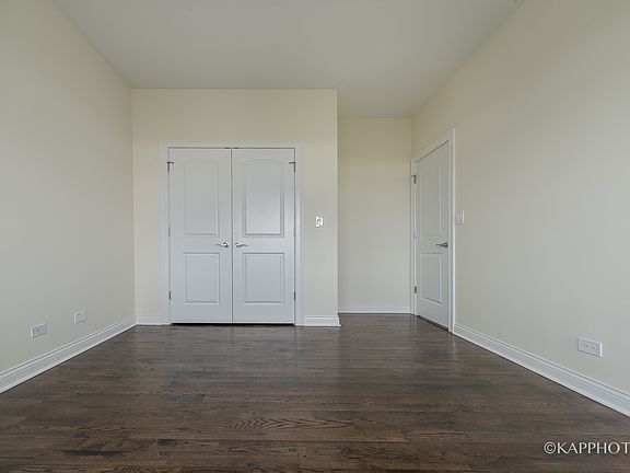5th image of 2943 N Rockwell St APT 401