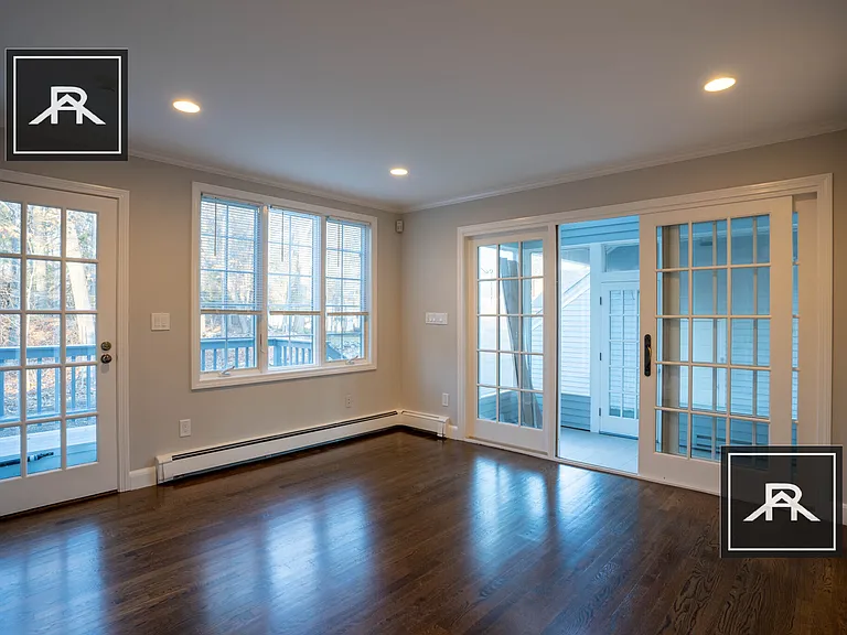 42 Puddingstone Ln — Photo 11