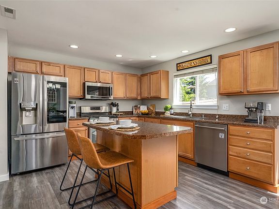 5th image of 21639 SE 297th Street
