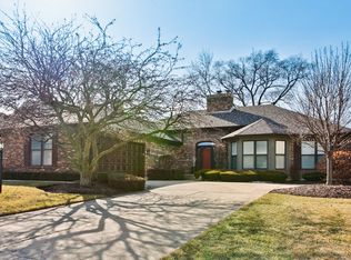 902 Kennicott Pl, Mount Prospect, IL 60056