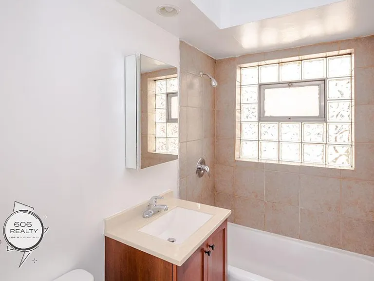 3443 S Central Ave #6 — Photo 6