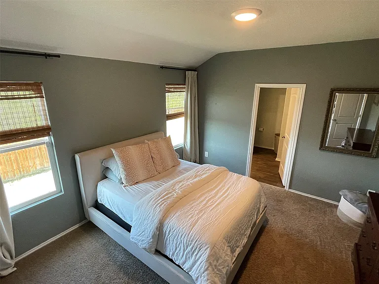 125 Calgary Ln — Photo 14
