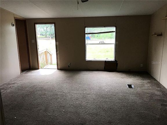 5th image of 11381 NE 64th St